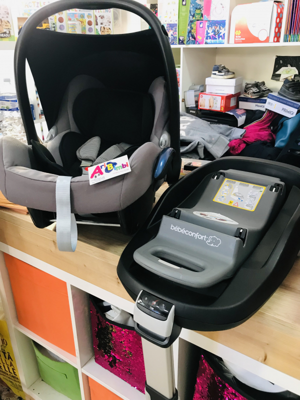 OVETTO BEBECONFORT CON BASE FAMILYFIX ISOFIX